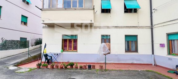 5 rooms Apartment in San Giovanni Valdarno, Italy No. 41347 25