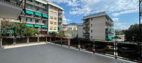 Apartamento de 3 dormitorios en Genoa, Italy No. 263338 2
