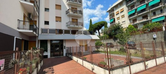 Apartamento de 3 dormitorios en Genoa, Italy No. 263338 24
