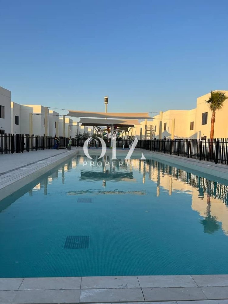 3 bedrooms Townhouse in Yas Island, UAE No. 17384