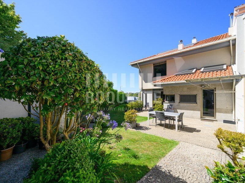 4 bedrooms Villa in Porto, Portugal No. 127767