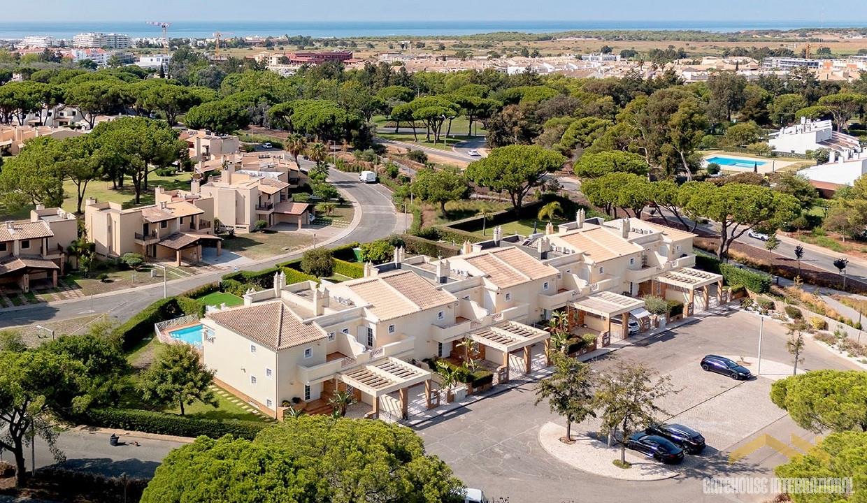 4 غرف نوم تاون هاوس في Quarteira, Portugal رقم 341551