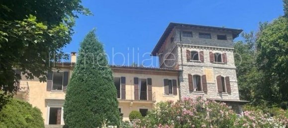 5 rooms Building in Como, Italy No. 266841 13