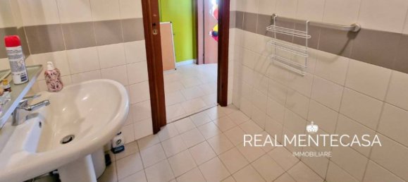 Propiedad comercial de 2 habitaciónes en Abbiategrasso, Italy No. 66297 15