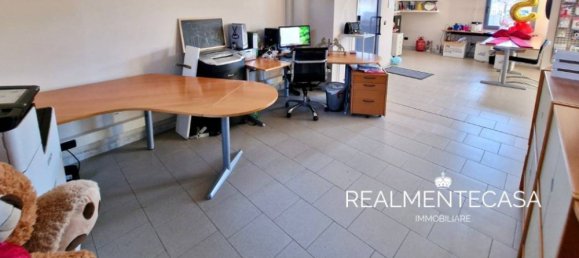 Propiedad comercial de 2 habitaciónes en Abbiategrasso, Italy No. 66297 5