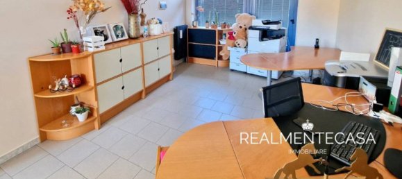 Propiedad comercial de 2 habitaciónes en Abbiategrasso, Italy No. 66297 6