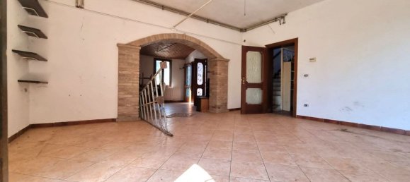 Casa de 5 divisões em Carpi, Italy N.º 53994 2