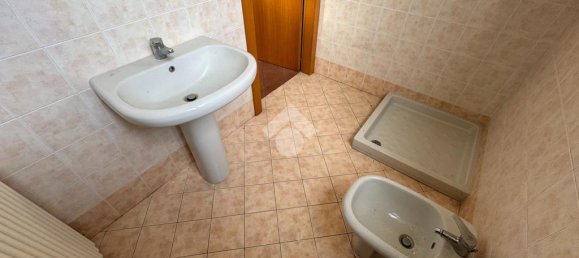 5-Zimmer Büro in Massa Lombarda, Italy, Nr. 22045 24