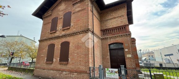 5-Zimmer Büro in Massa Lombarda, Italy, Nr. 22045 2