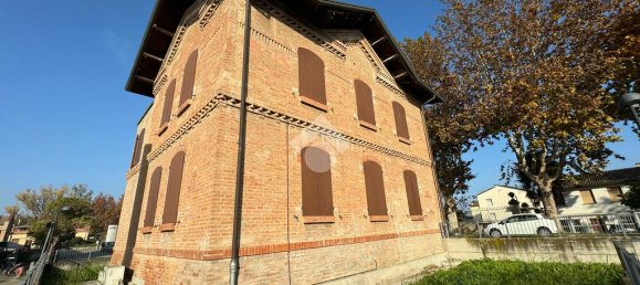 5-Zimmer Büro in Massa Lombarda, Italy, Nr. 22045 5