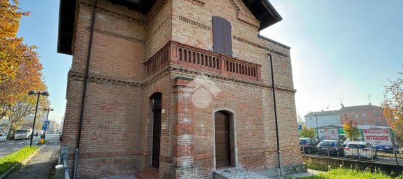 5-Zimmer Büro in Massa Lombarda, Italy, Nr. 22045 3