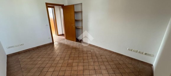 5-Zimmer Büro in Massa Lombarda, Italy, Nr. 22045 17