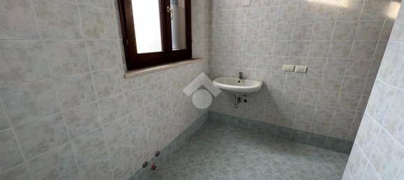 5-Zimmer Büro in Massa Lombarda, Italy, Nr. 22045 26