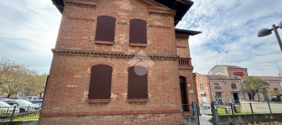 5-Zimmer Büro in Massa Lombarda, Italy, Nr. 22045 6