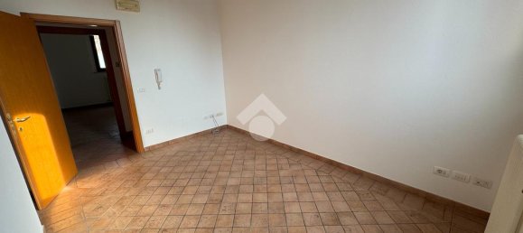 5-Zimmer Büro in Massa Lombarda, Italy, Nr. 22045 13