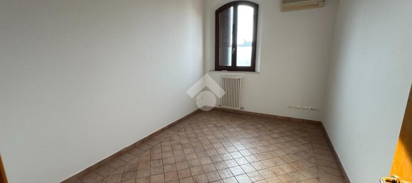 5-Zimmer Büro in Massa Lombarda, Italy, Nr. 22045 9