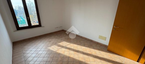 5-Zimmer Büro in Massa Lombarda, Italy, Nr. 22045 40