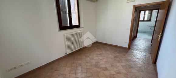 5-Zimmer Büro in Massa Lombarda, Italy, Nr. 22045 20