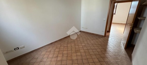 5-Zimmer Büro in Massa Lombarda, Italy, Nr. 22045 15