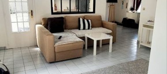 2 bedrooms Apartment in Saint-Etienne, France No. 319061 2