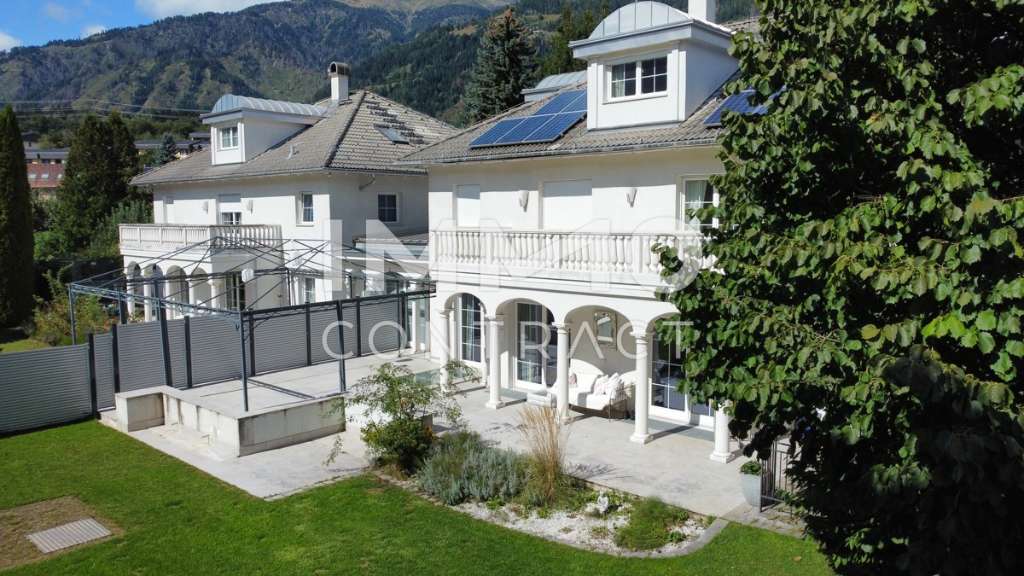 Villa de 5 dormitorios en Lienz, Austria No. 2690