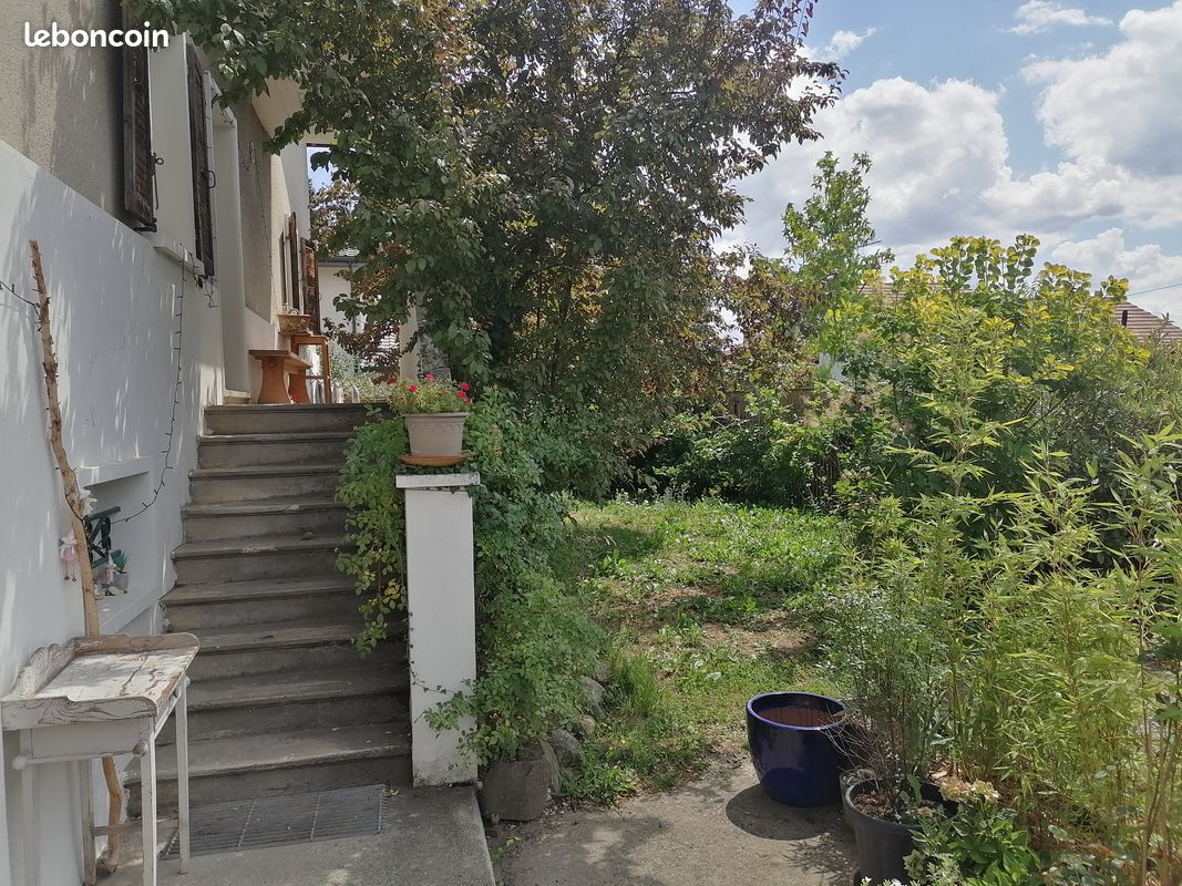 3 Schlafzimmer Wohnung in Cranves-Sales, France, Nr. 289665