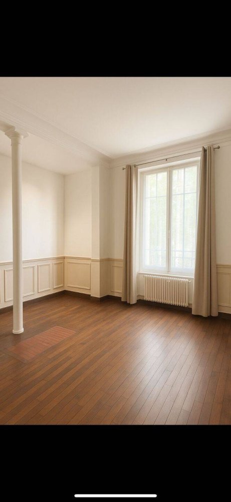 Квартира с 2 спальнями в Нуази-ле-Сек, Франция № 326855