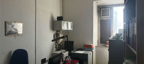 7-salle Appartement à Livorno, Italy No. 103465 5