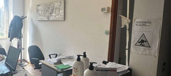 7-salle Appartement à Livorno, Italy No. 103465 3