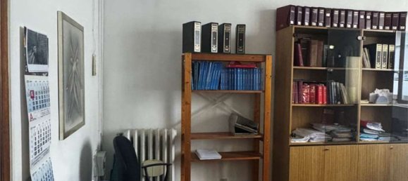 7-salle Appartement à Livorno, Italy No. 103465 6