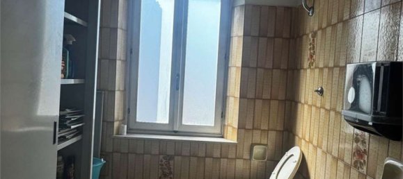 7-salle Appartement à Livorno, Italy No. 103465 16