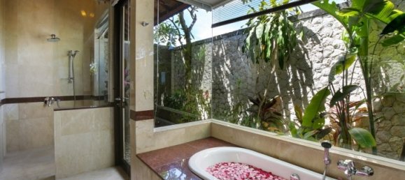 6 chambres Villa à South Kuta, Indonesia No. 2890 25