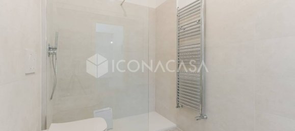 1 chambre Appartement à Milan, Italy No. 381123 14