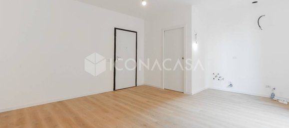 1 chambre Appartement à Milan, Italy No. 381123 3