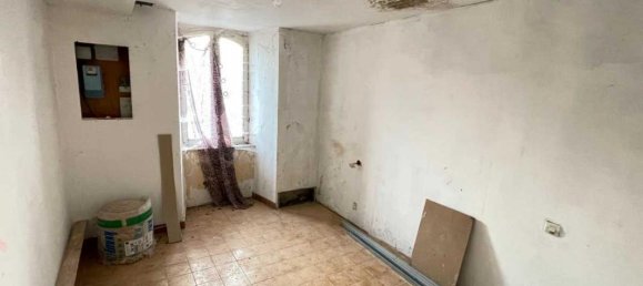 1 chambre Maison de ville à Mayenne, France No. 197778 6