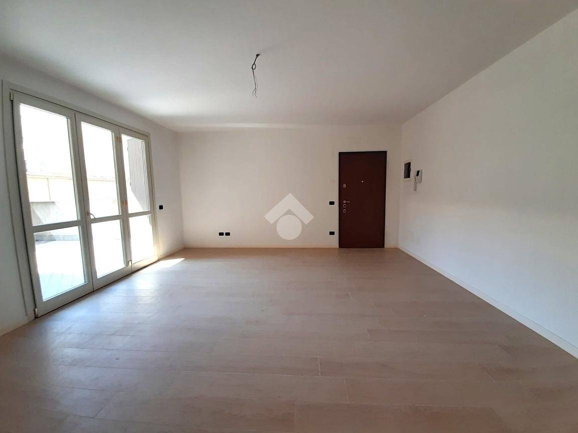 2 غرف نوم شقة في Bergamo, Italy رقم 302638