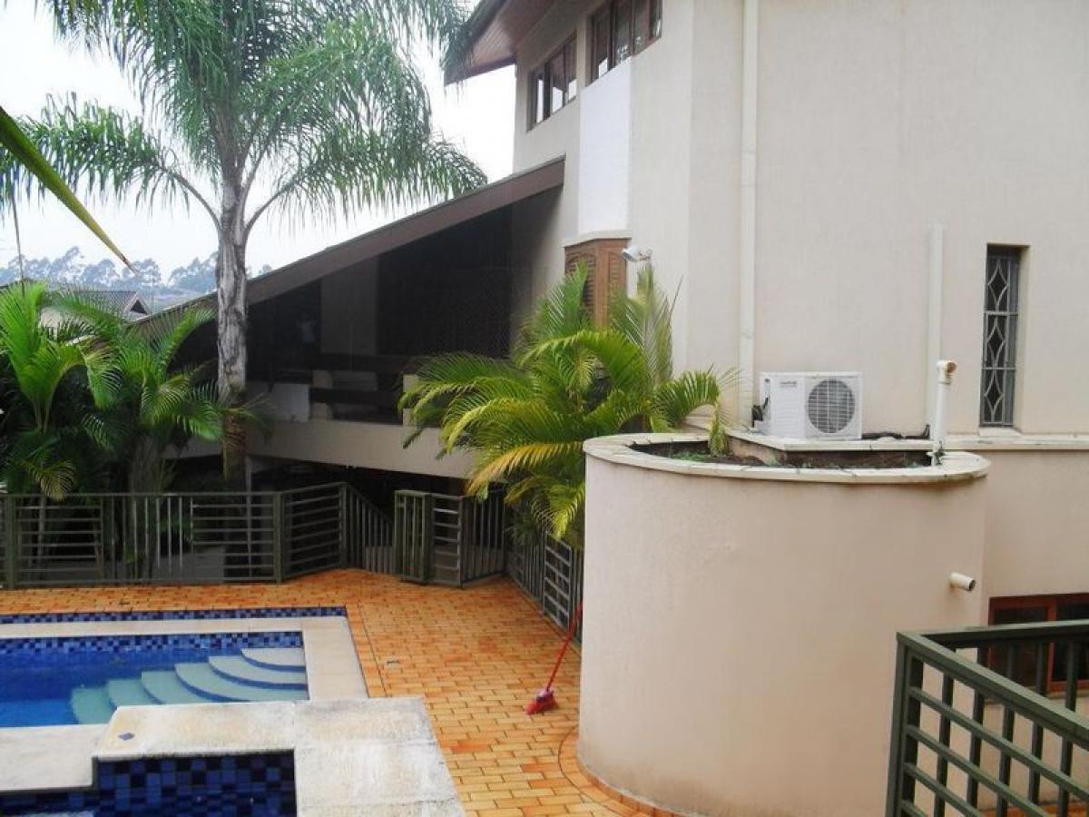 Casa de 4 dormitorios en Sao Paulo, Brazil No. 449017