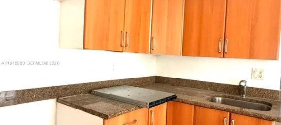 1 bedroom Commercial property for sale in Miami, Miami-Dade, Florida, USA № 615824 10