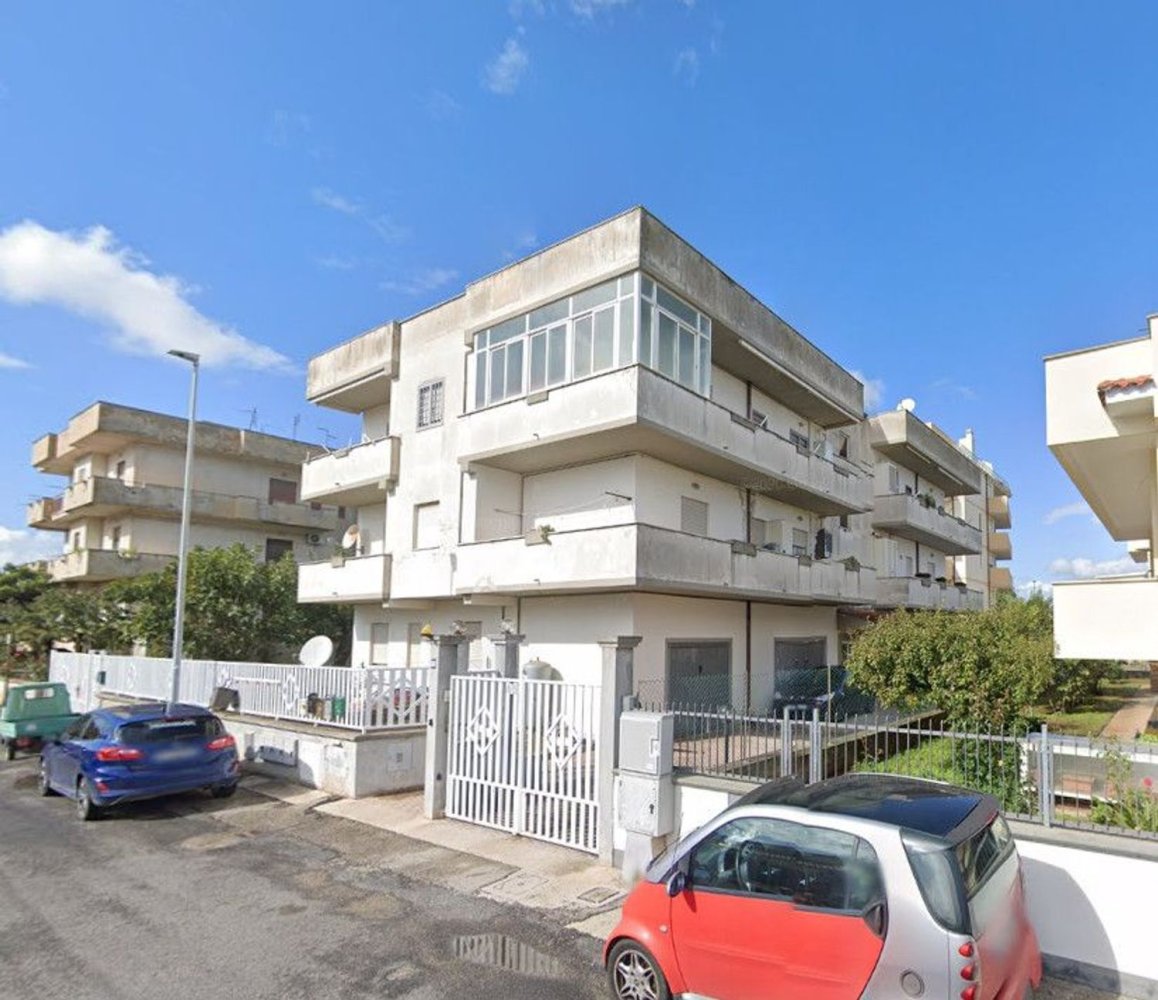 6 rooms Apartment in Aprilia, Italy No. 181045