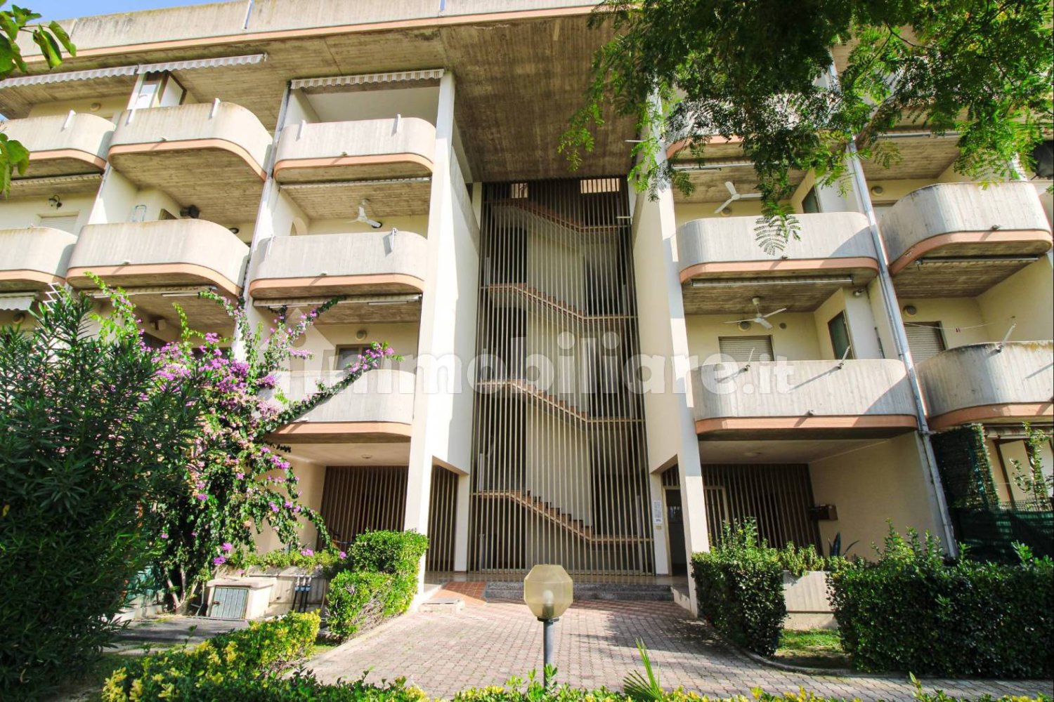 2 bedrooms Apartment in Martinsicuro, Italy No. 185372