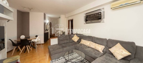 3 rooms Apartment in Perugia, Italy No. 258928 9