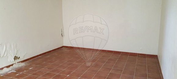 227m² Commercial property in Viana do Alentejo, Portugal No. 65892 11