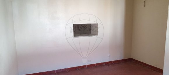 227m² Commercial property in Viana do Alentejo, Portugal No. 65892 2