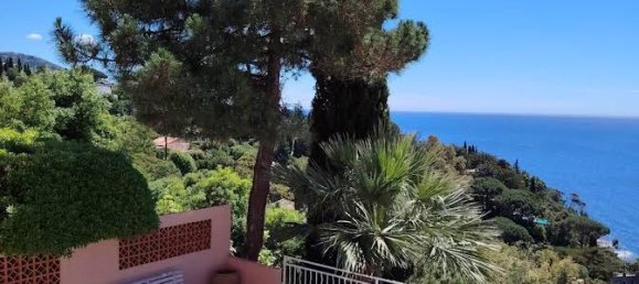 4 bedrooms Villa in Rayol-Canadel-sur-Mer, France No. 99974 2