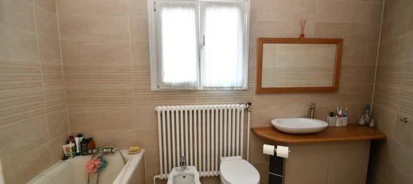 Casa de 3 dormitorios en Sevran, France No. 187246 7