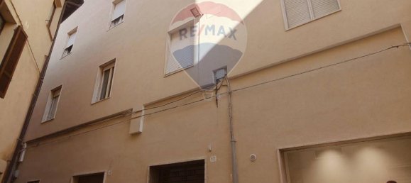 Apartamento de 4 habitaciónes en Foligno, Italy No. 127124 4