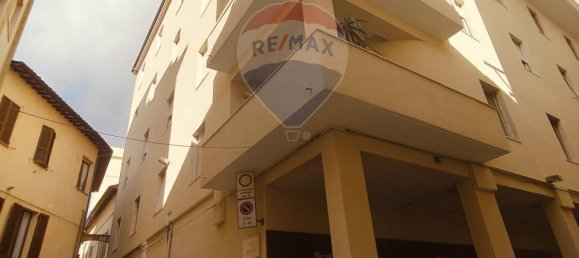 Apartamento de 4 habitaciónes en Foligno, Italy No. 127124 3