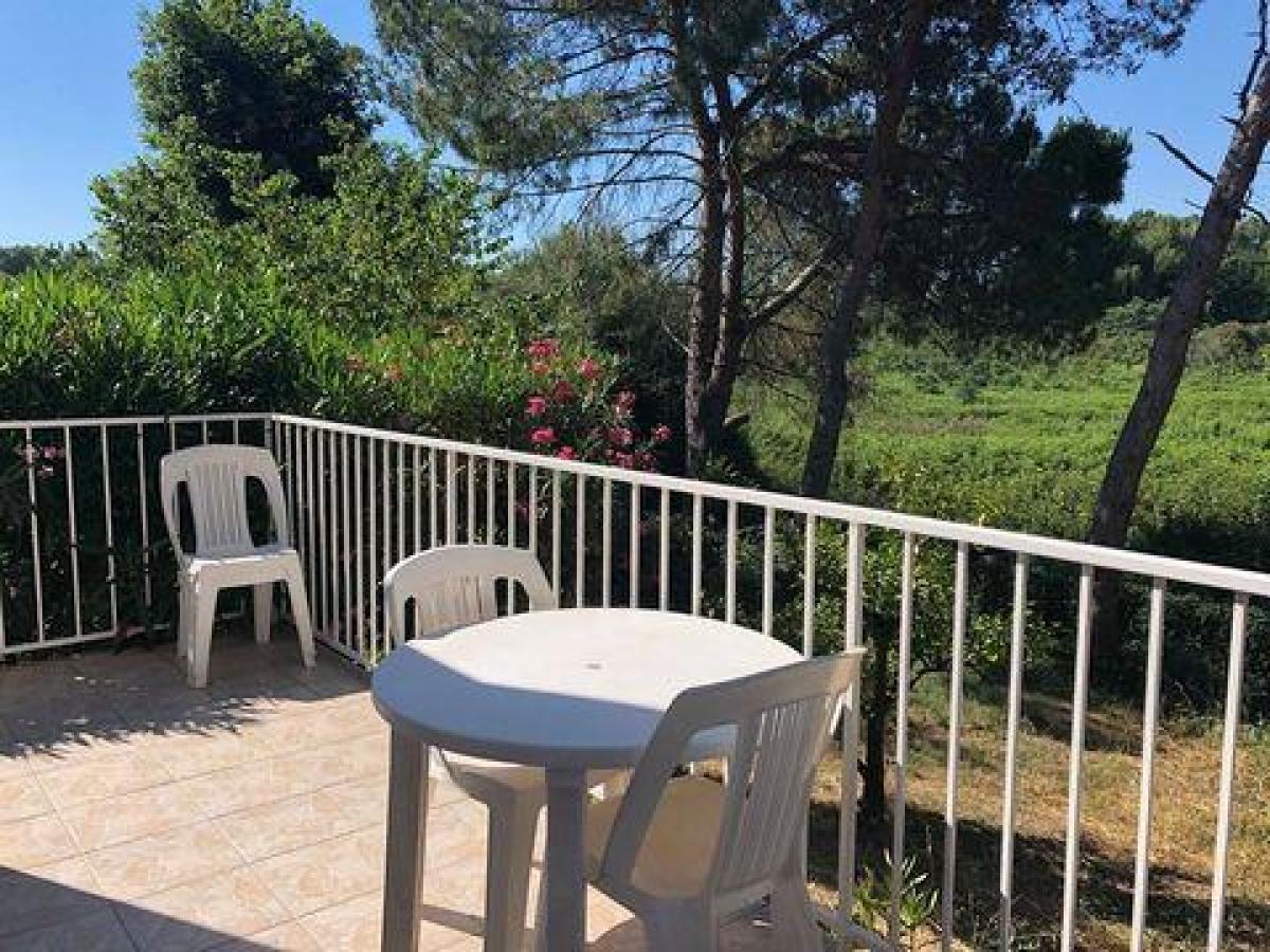 Apartamento com 8 quartos em condomínio em Ghisonaccia, France N.º 12868