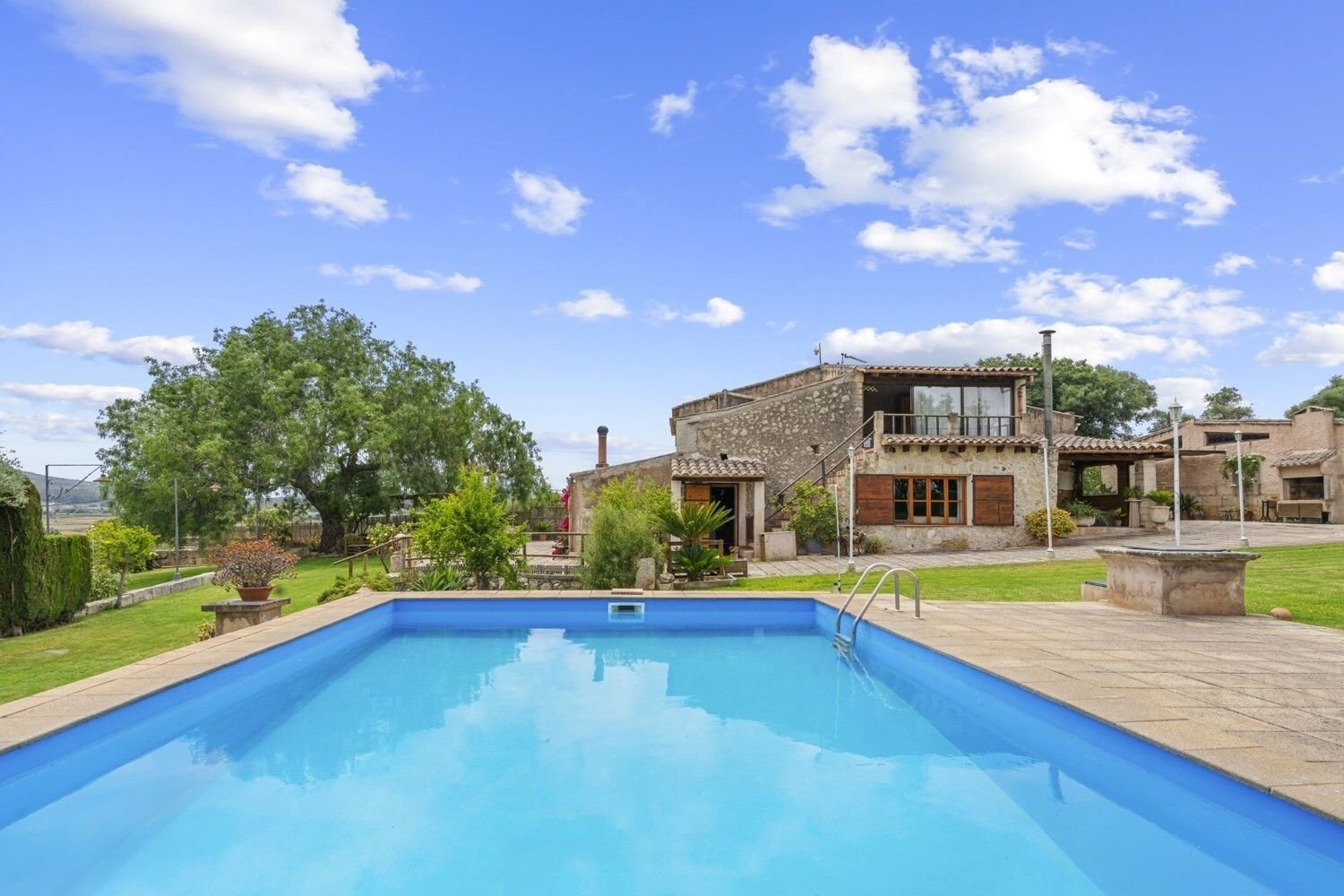 4 bedrooms House in Petra, Spain No. 156775