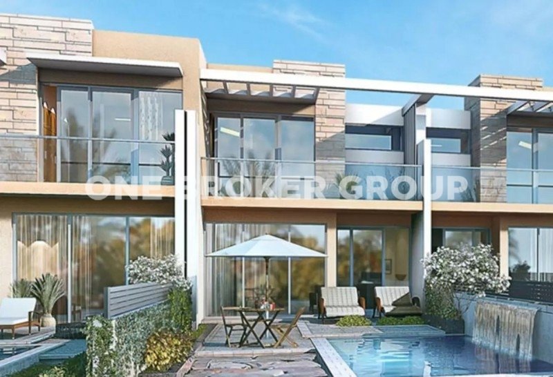 4 bedrooms Townhouse in Dubai, UAE No. 938